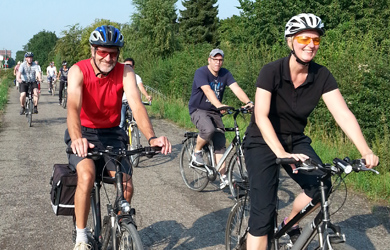 CAD Schroer Mitarbeiter während einer Feierabendtour mit dem Fahrrad