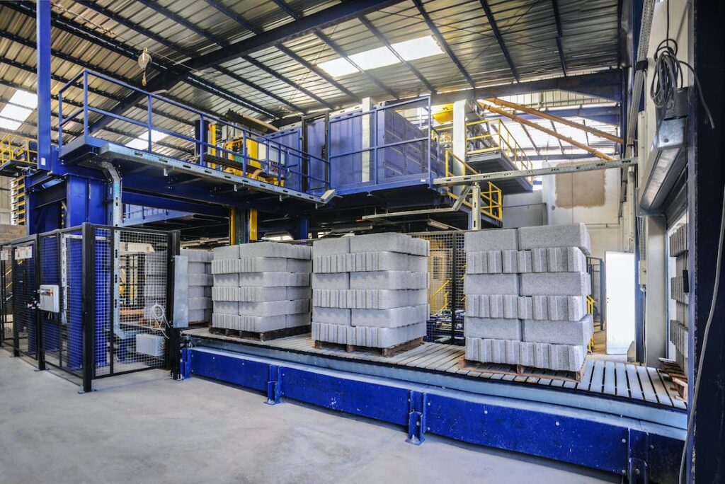 Conveyor pallets